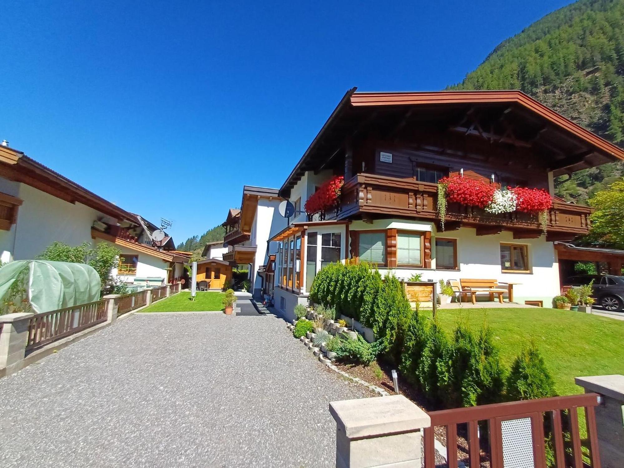 Modern Apartment In Langenfeld Near Ski Area Экстерьер фото