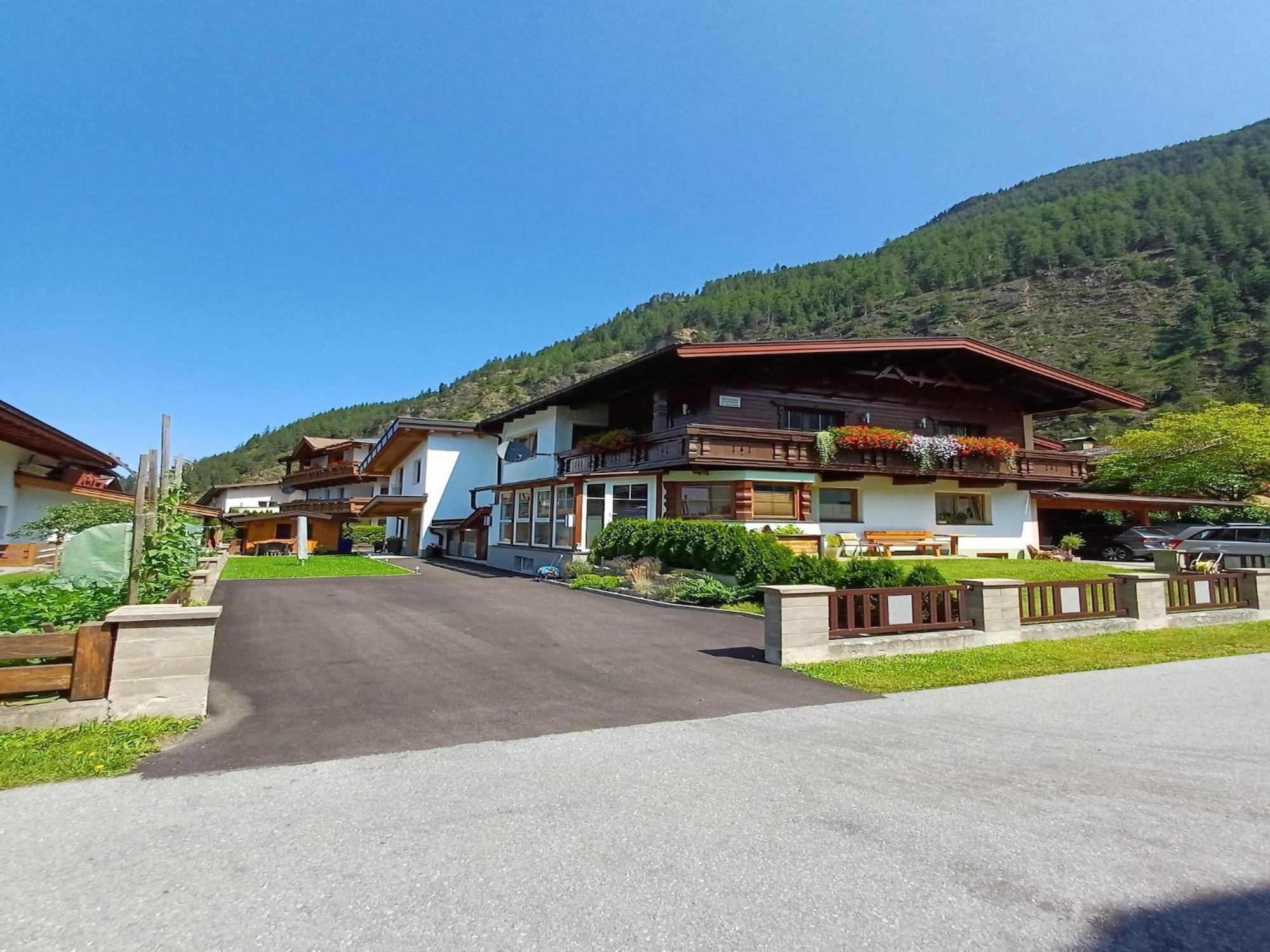 Modern Apartment In Langenfeld Near Ski Area Экстерьер фото